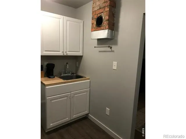 1330 1st Avenue Vona, CO 80861