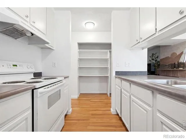 3747 S Granby Way Aurora, CO 80014