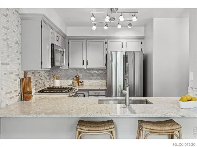 2892 W Long Circle #G Littleton, CO 80120