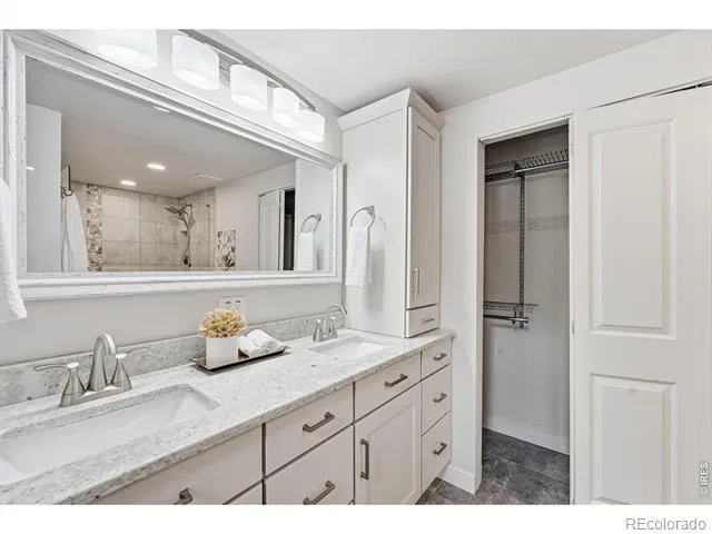 2892 W Long Circle #G Littleton, CO 80120