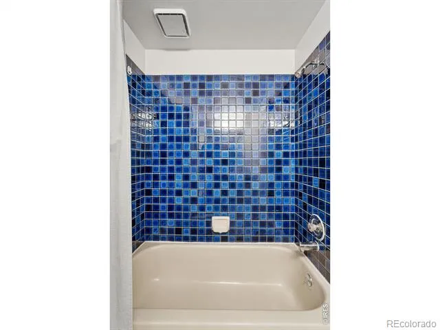 2892 W Long Circle #G Littleton, CO 80120