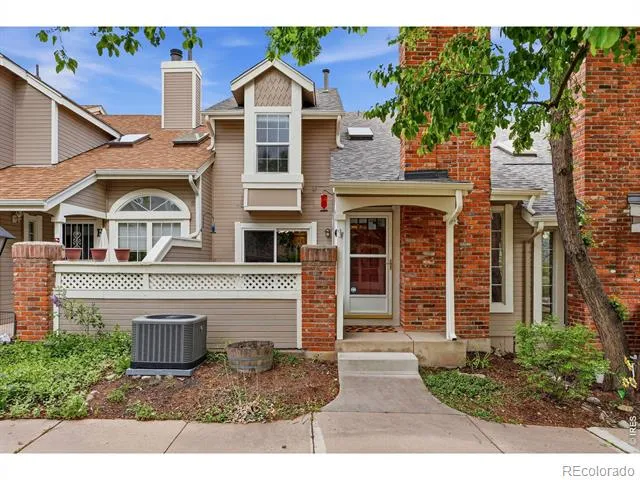2892 W Long Circle #G Littleton, CO 80120