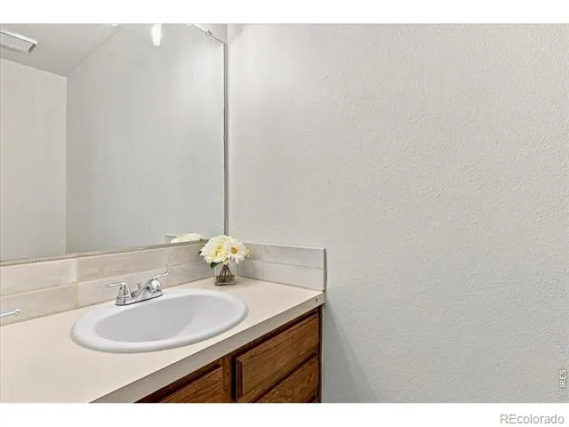 228 E 42nd Street Loveland, CO 80538