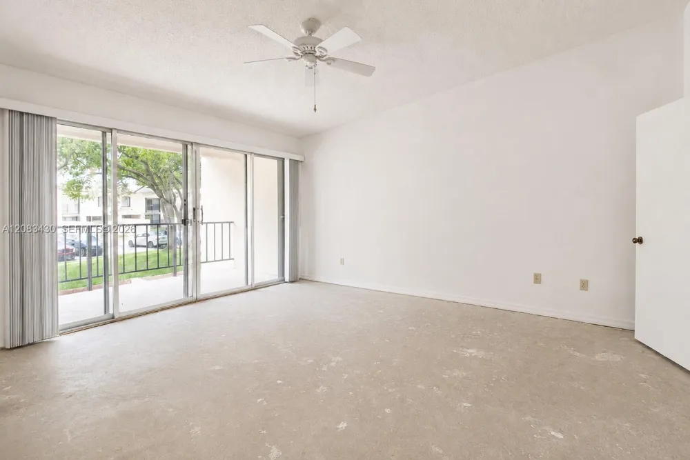 7865 SW 106th Ave Miami, FL 33173
