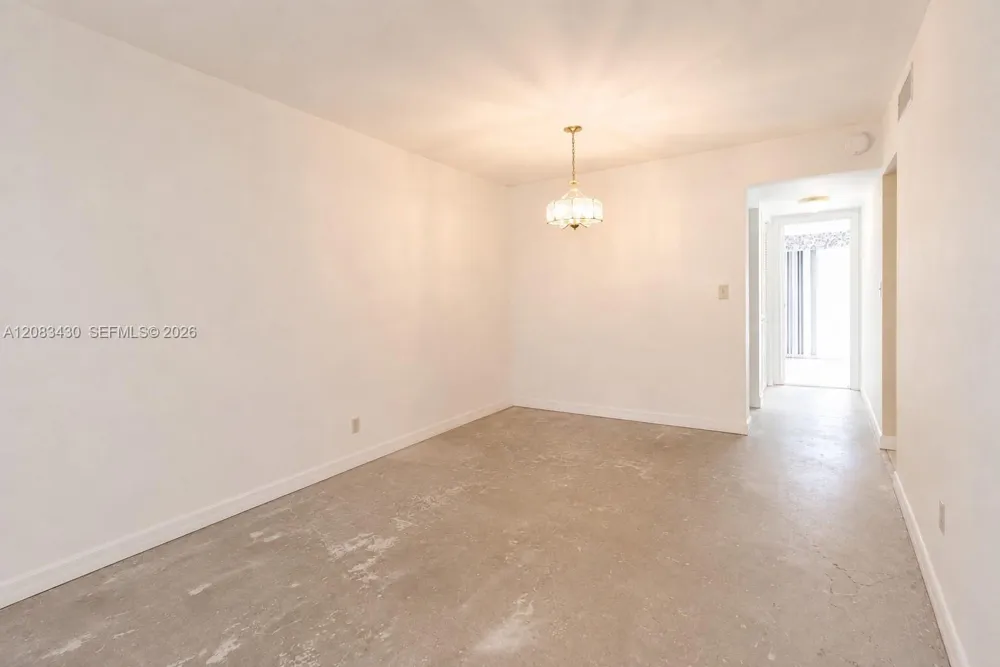 7865 SW 106th Ave Miami, FL 33173