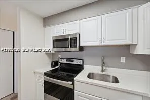 1450 NE 170th St #114 North Miami Beach, FL 33162
