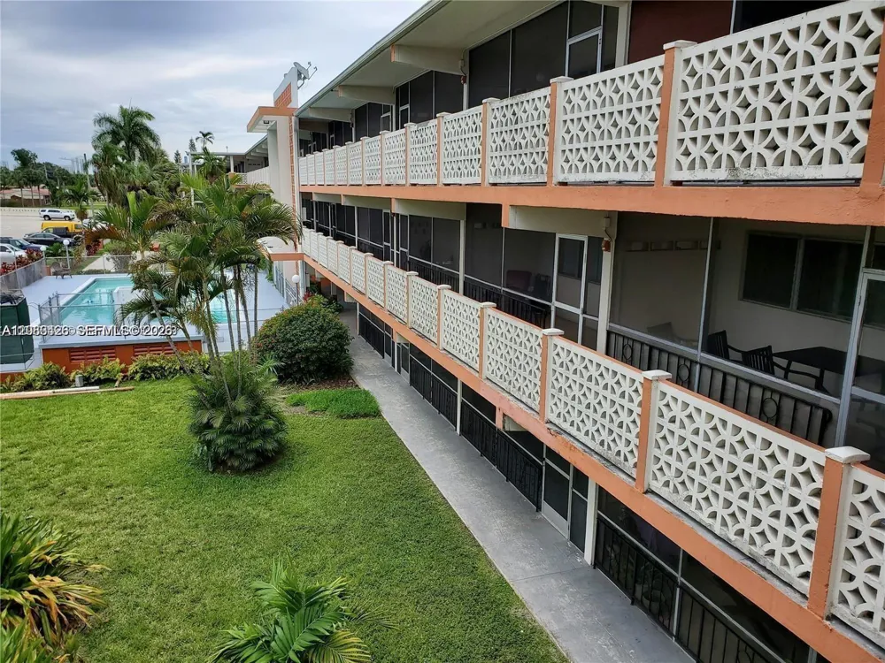 1450 NE 170th St #114 North Miami Beach, FL 33162