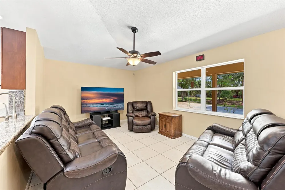 2195 F ROAD Loxahatchee, FL 33470