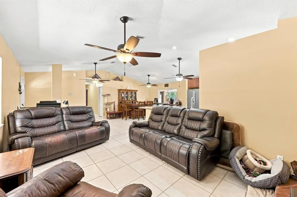 2195 F ROAD Loxahatchee, FL 33470