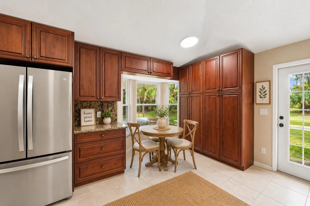 2195 F ROAD Loxahatchee, FL 33470