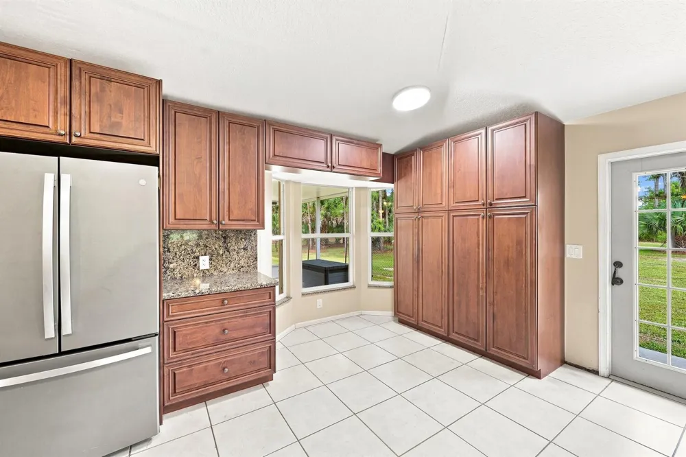 2195 F ROAD Loxahatchee, FL 33470