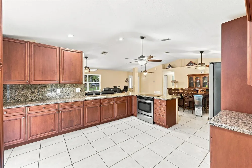 2195 F ROAD Loxahatchee, FL 33470