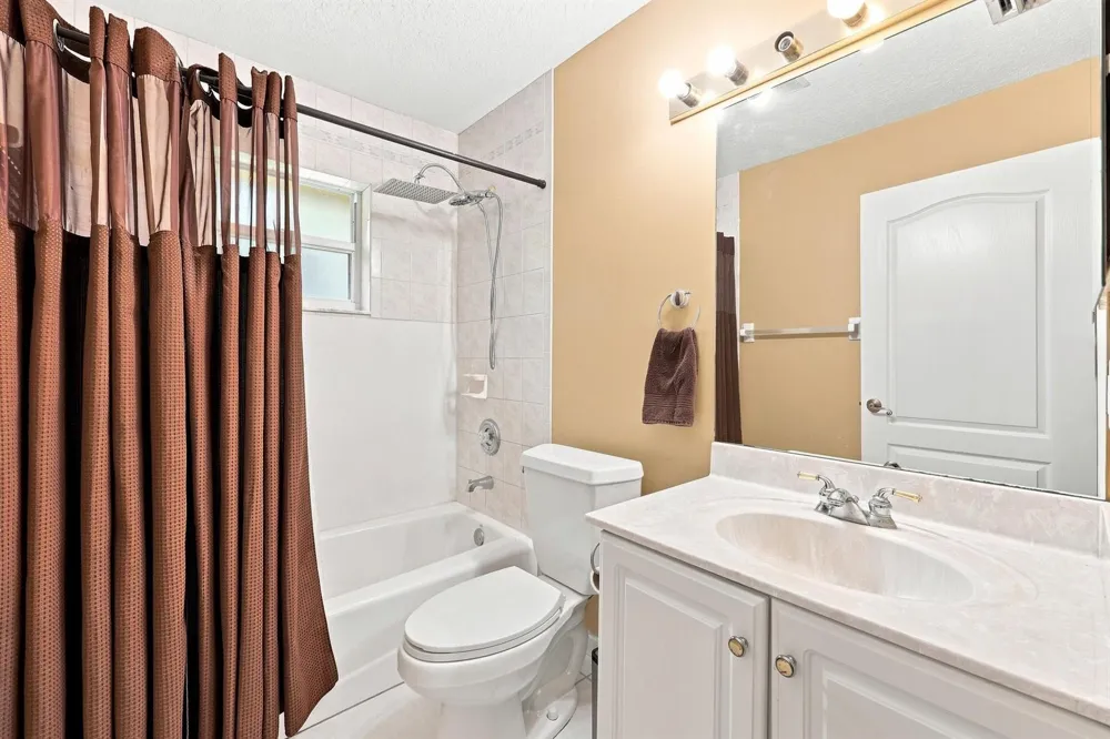 2195 F ROAD Loxahatchee, FL 33470
