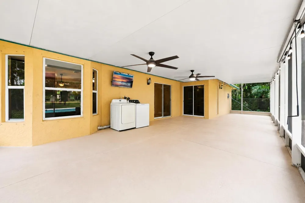 2195 F ROAD Loxahatchee, FL 33470