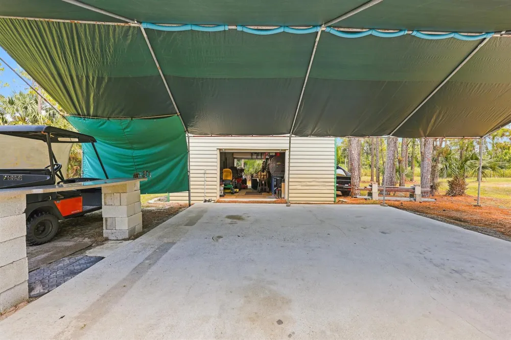 2195 F ROAD Loxahatchee, FL 33470