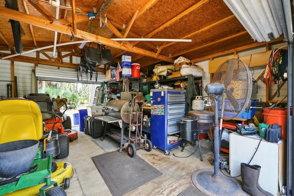 2195 F ROAD Loxahatchee, FL 33470