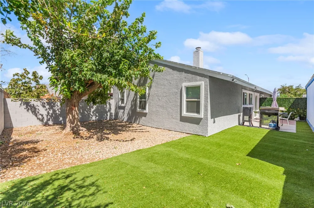 2316 El Cerrito Circle Las Vegas, NV 89108