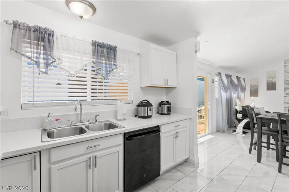 2316 El Cerrito Circle Las Vegas, NV 89108