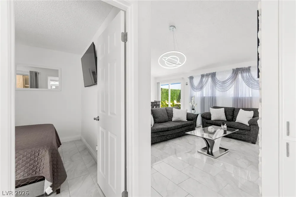 2316 El Cerrito Circle Las Vegas, NV 89108