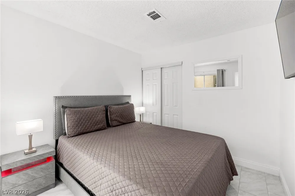2316 El Cerrito Circle Las Vegas, NV 89108