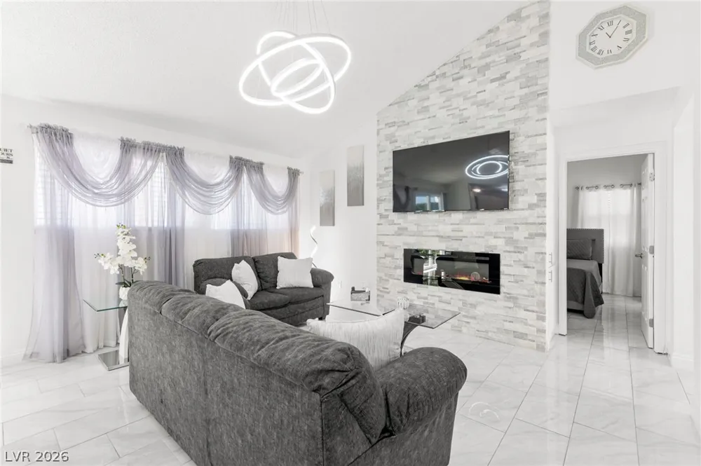 2316 El Cerrito Circle Las Vegas, NV 89108