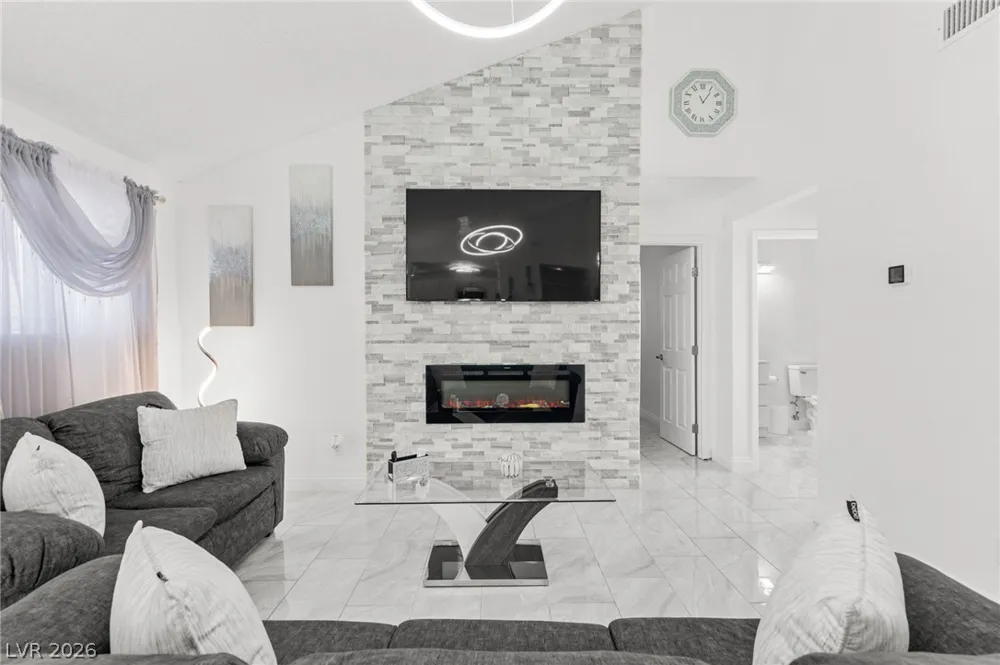 2316 El Cerrito Circle Las Vegas, NV 89108