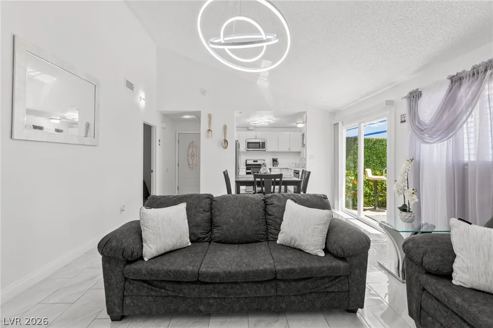 2316 El Cerrito Circle Las Vegas, NV 89108