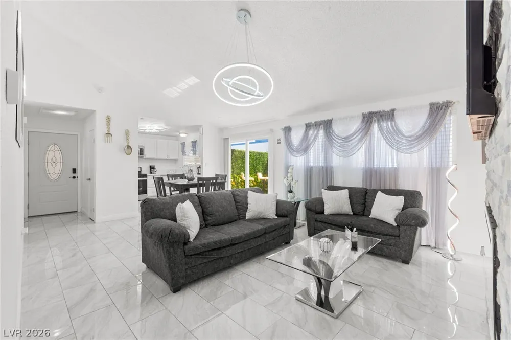 2316 El Cerrito Circle Las Vegas, NV 89108