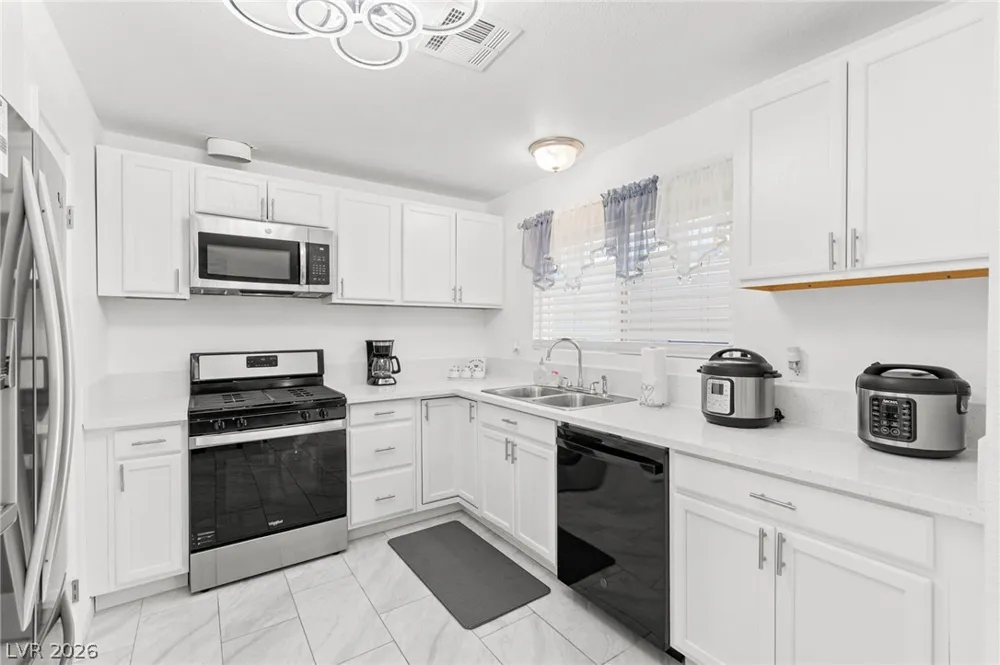 2316 El Cerrito Circle Las Vegas, NV 89108