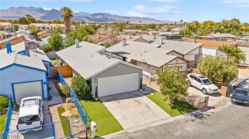 2316 El Cerrito Circle Las Vegas, NV 89108