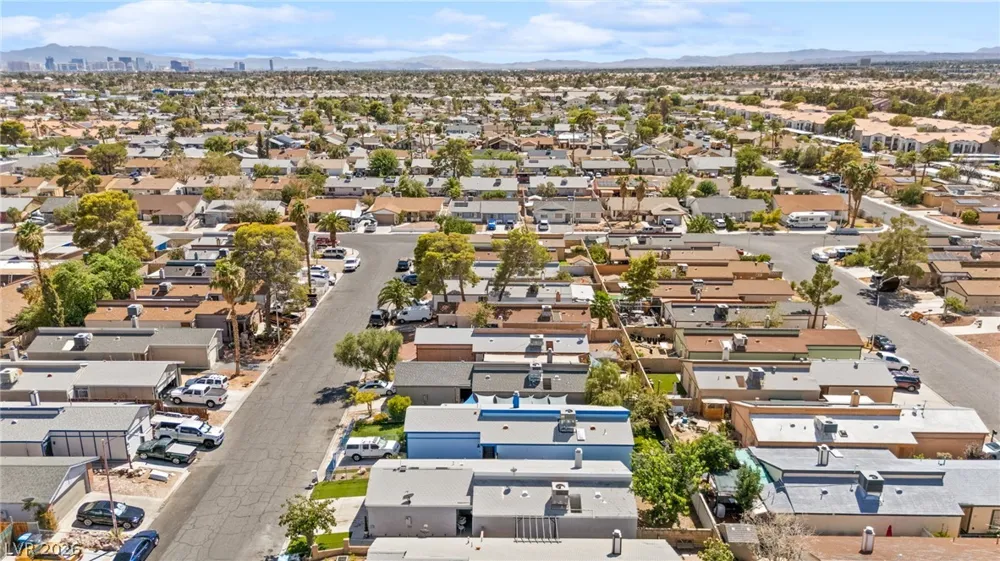 2316 El Cerrito Circle Las Vegas, NV 89108