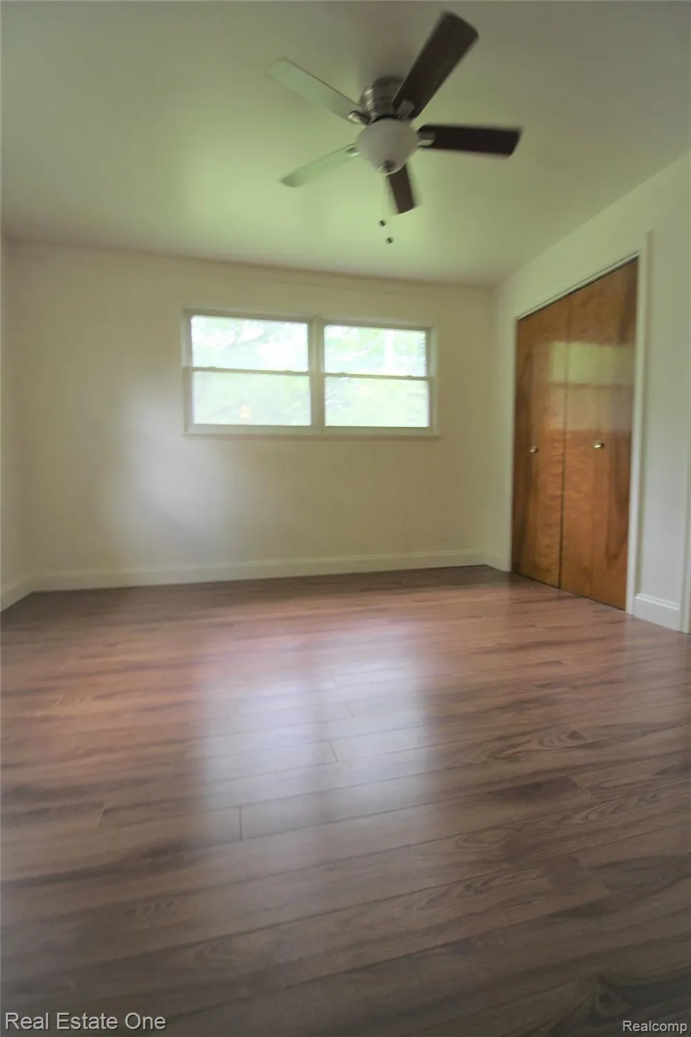 12750 ALBANY STREET Oak Park City, MI 48237