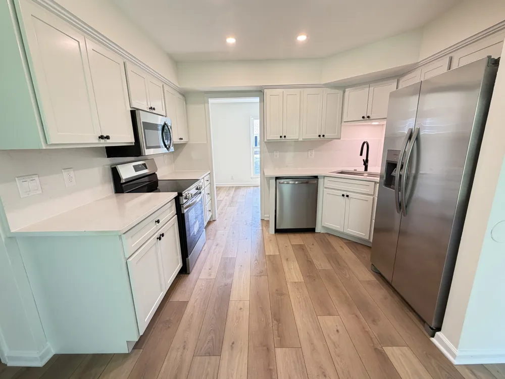 123 White Oak Way Hendersonville, TN 37075
