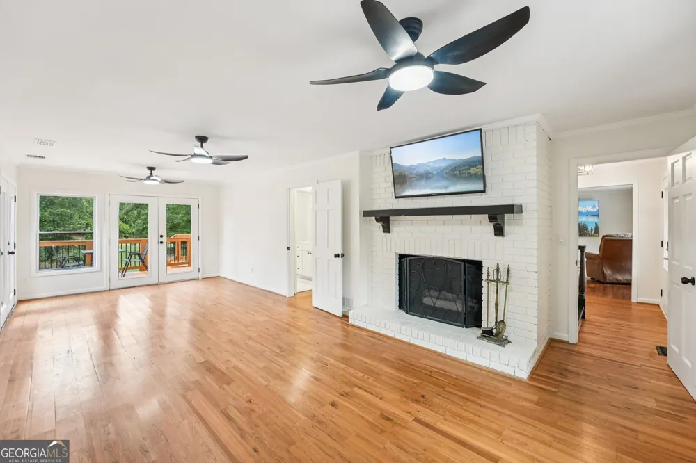 524 Golfview Dr Peachtree City, GA 30269