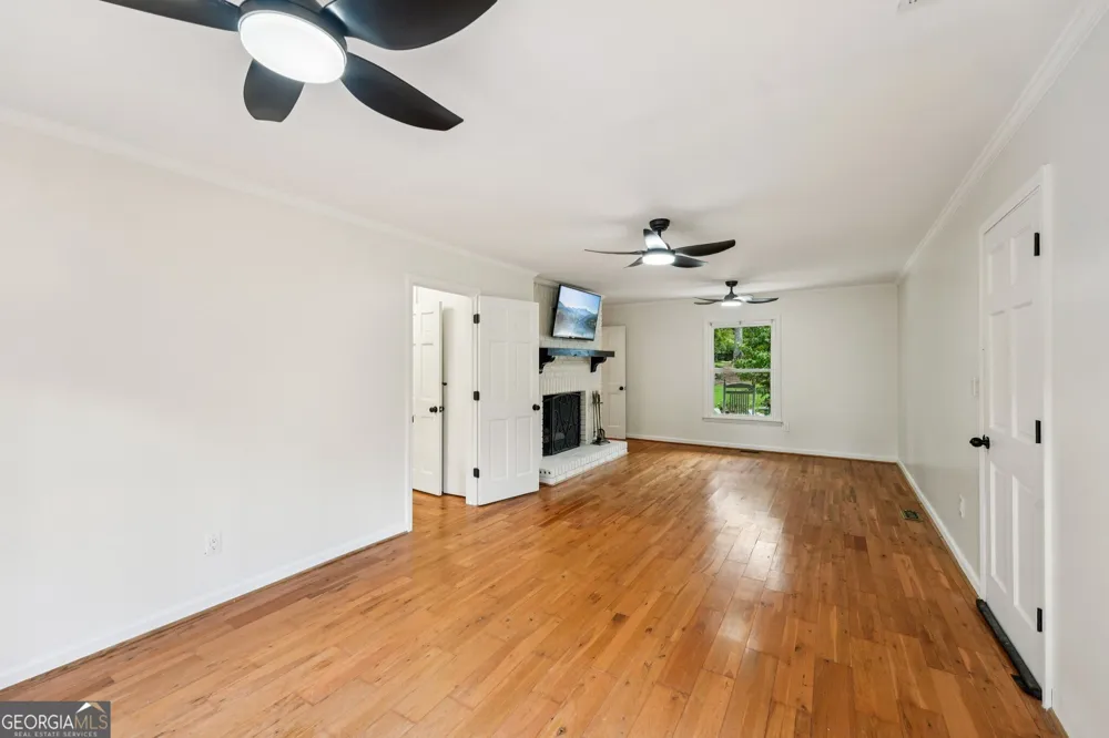 524 Golfview Dr Peachtree City, GA 30269