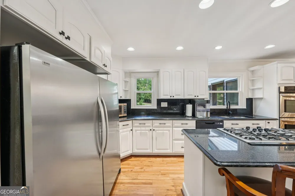 524 Golfview Dr Peachtree City, GA 30269