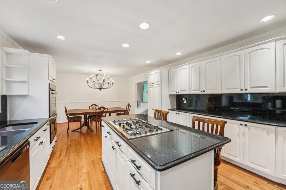 524 Golfview Dr Peachtree City, GA 30269