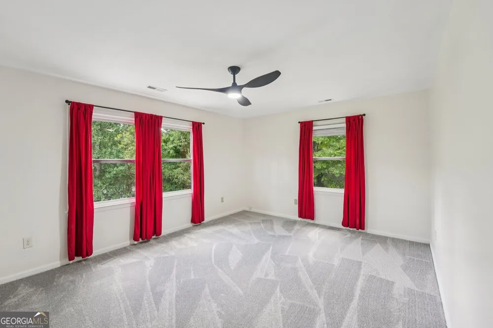 524 Golfview Dr Peachtree City, GA 30269
