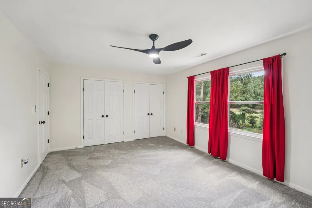 524 Golfview Dr Peachtree City, GA 30269