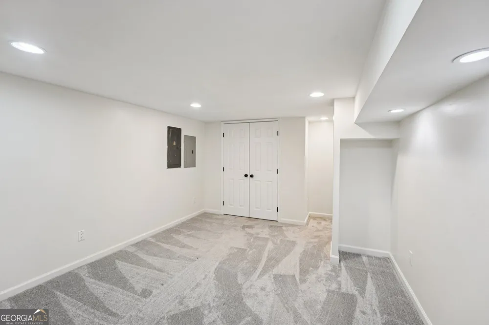 524 Golfview Dr Peachtree City, GA 30269