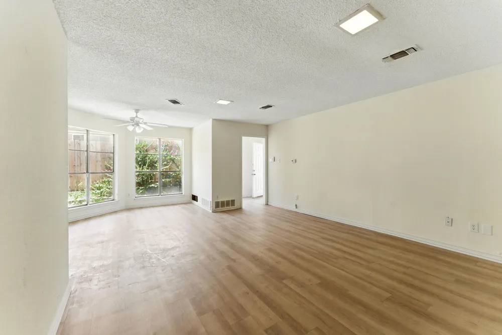 6905 W Cleburne Road Fort Worth, TX 76133