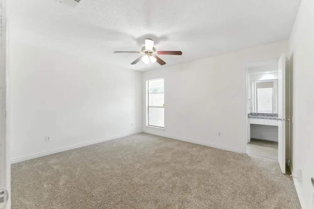 6905 W Cleburne Road Fort Worth, TX 76133