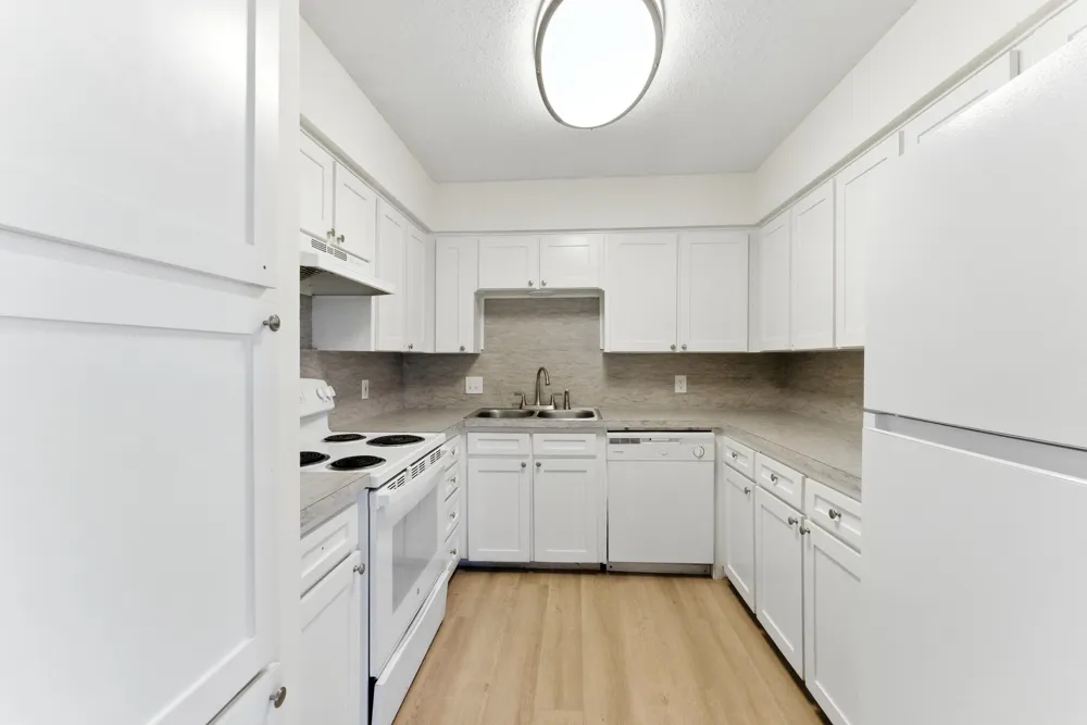 6905 W Cleburne Road Fort Worth, TX 76133