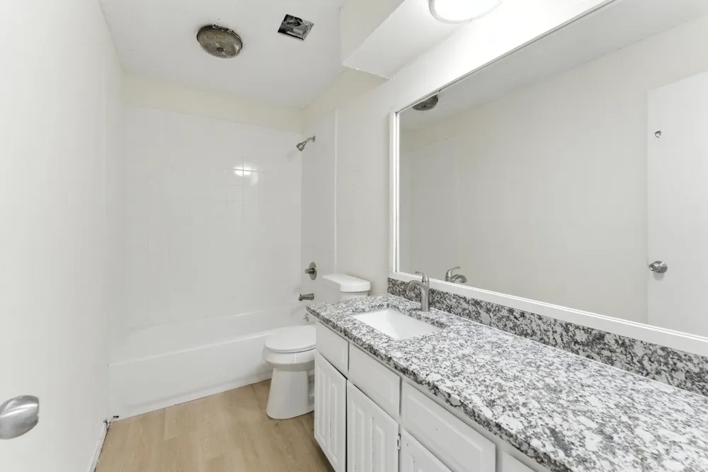6905 W Cleburne Road Fort Worth, TX 76133