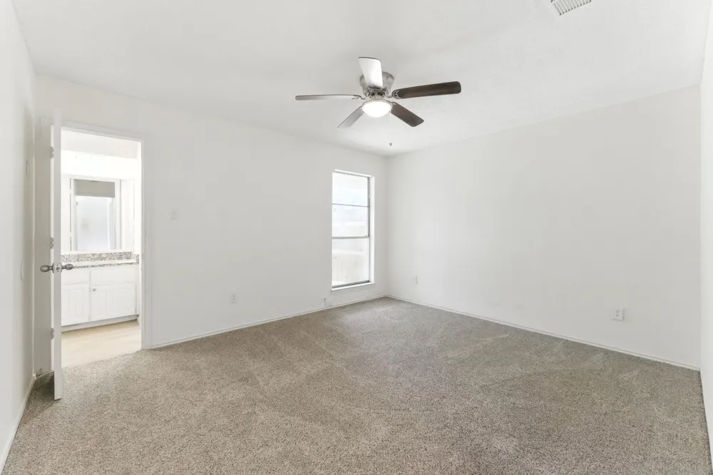 6905 W Cleburne Road Fort Worth, TX 76133