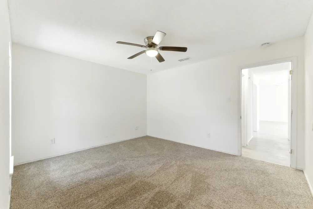 6905 W Cleburne Road Fort Worth, TX 76133