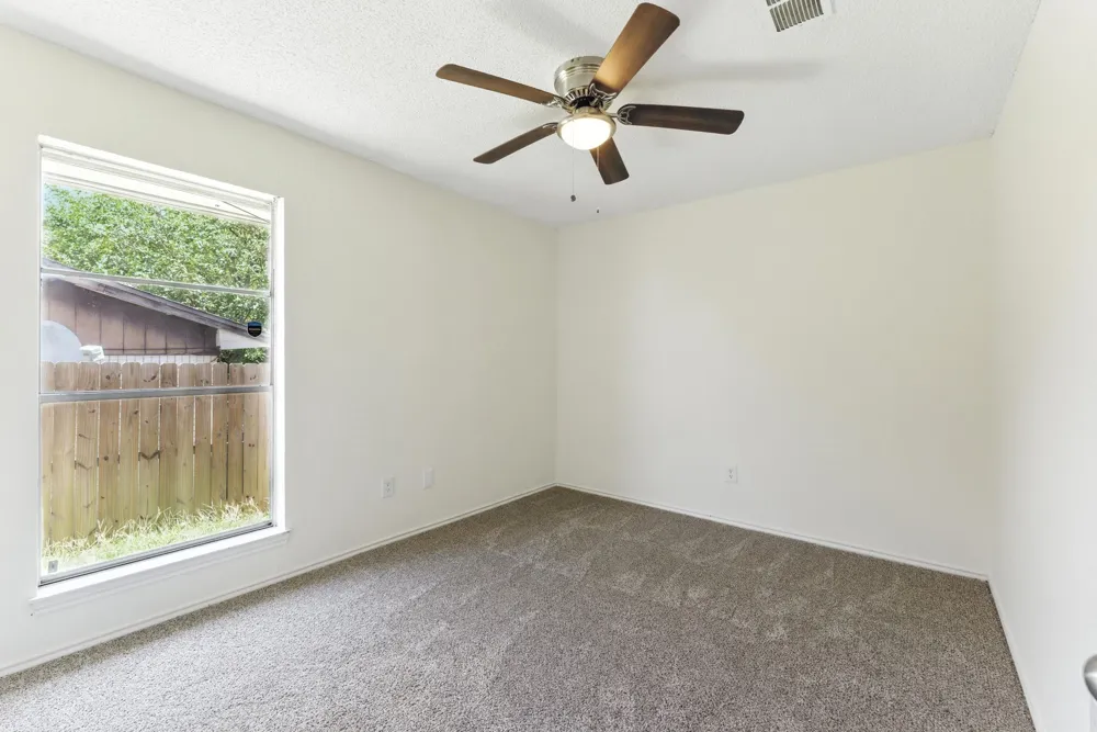 6905 W Cleburne Road Fort Worth, TX 76133