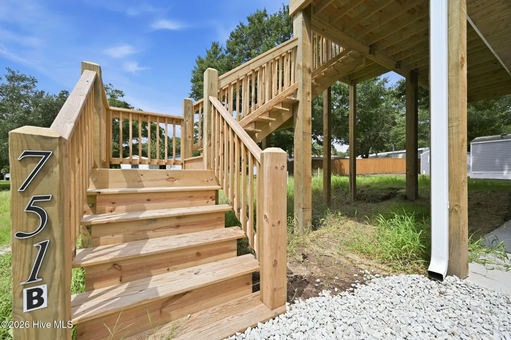 751 Driftwood Drive Hampstead, NC 28443