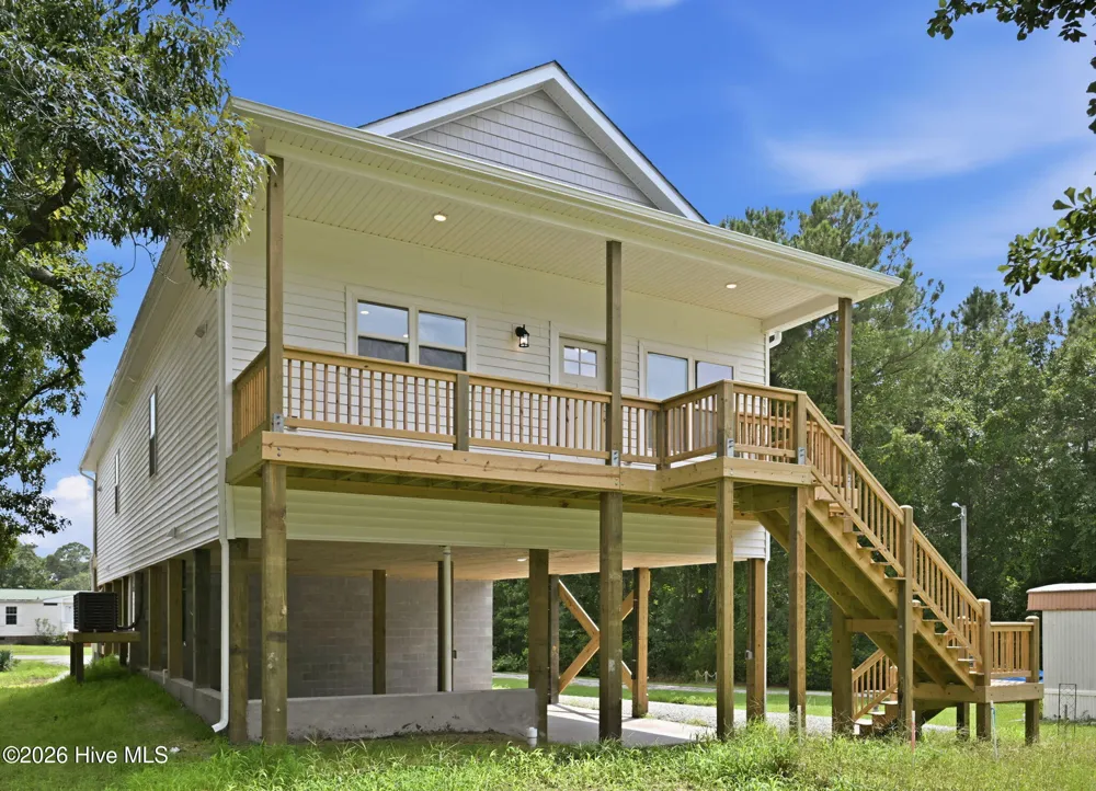 751 Driftwood Drive Hampstead, NC 28443