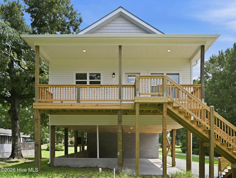 751 Driftwood Drive Hampstead, NC 28443